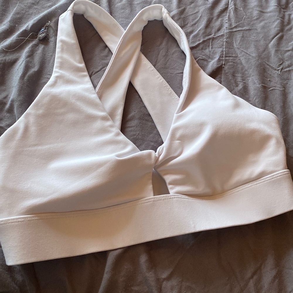 Fabletics sports bra